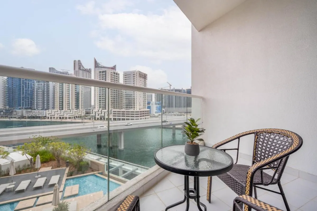 GuestReady - Modern studio with Dubai Canal View — صورة 4