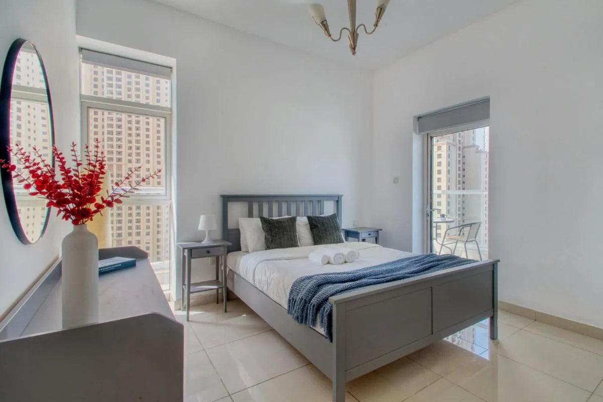 ShoresInn - Elegant 2BR with Dubai Marina View — صورة 4