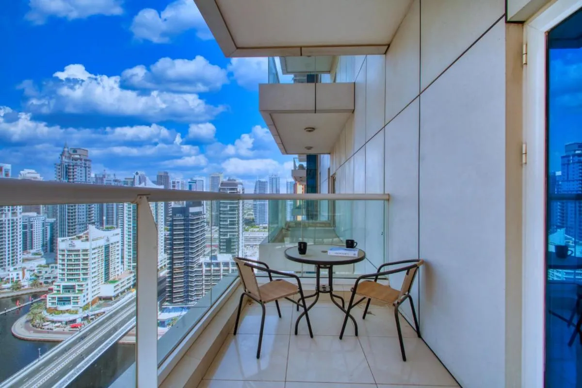 ShoresInn - Elegant 2BR with Dubai Marina View