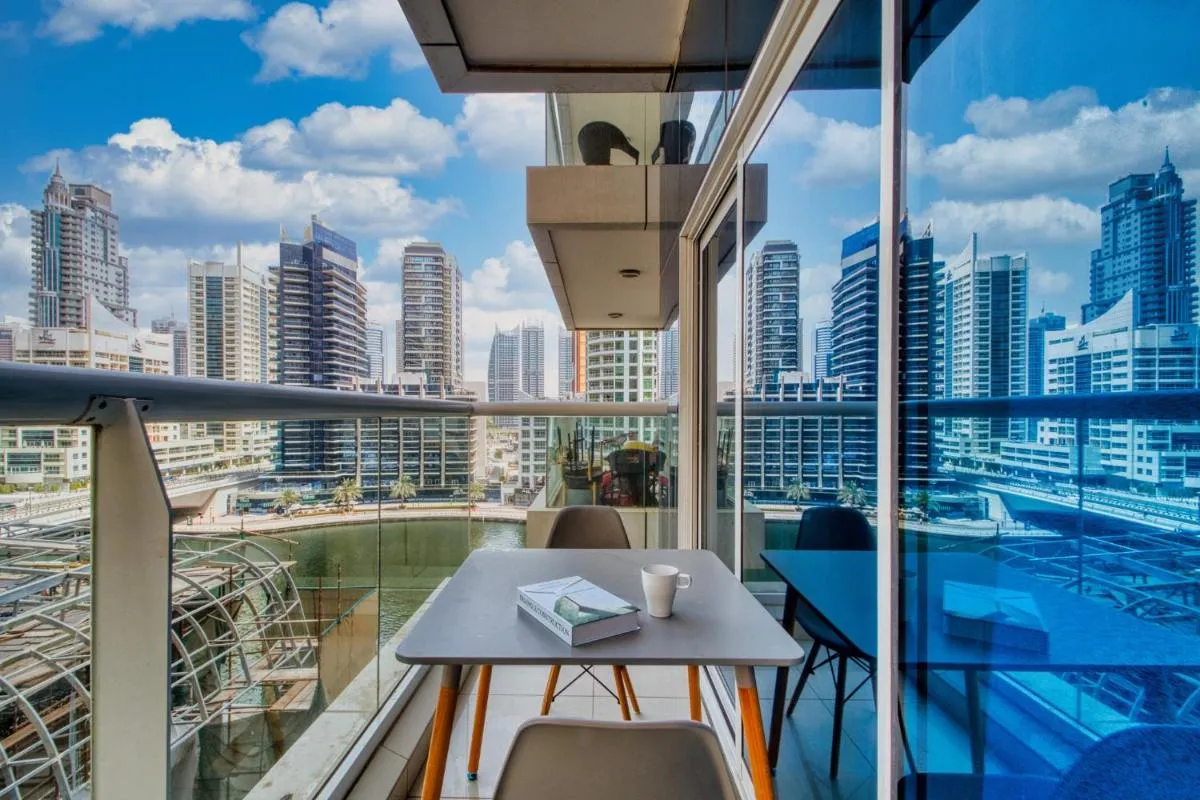 ShoresInn - Chic Waterfront Living in Dubai Marina — صورة 2