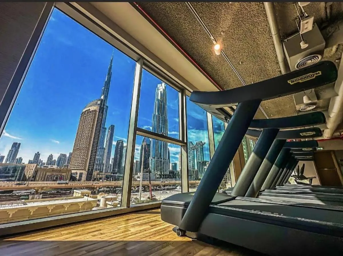 ⁨Dubai Mall Connection - Burj Views - Turf Balcony⁩ — صورة 33