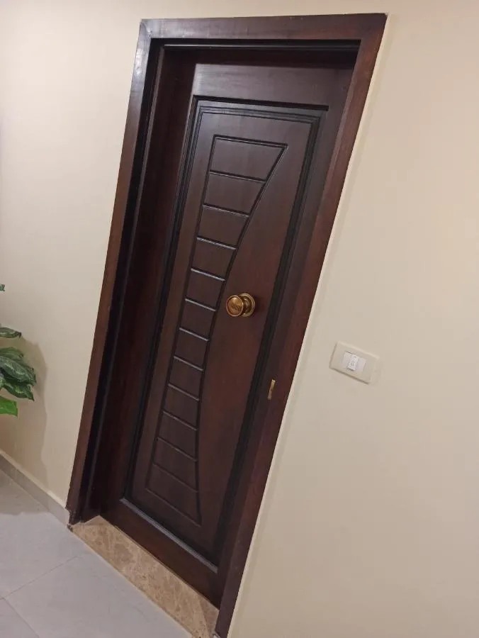 سوزي شقة بي تهي سي بيتويين هيلتون اند فور سيزونز, نو فييو - الإسكندرية، مصر