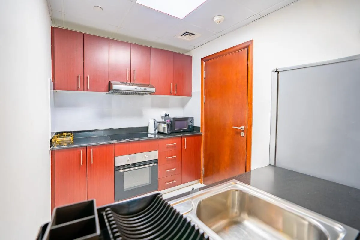 RH - Marina View Getaway, Spacious One-Bedroom with Terrace in Dubai Marina — صورة 4