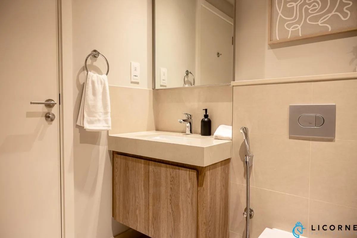 ⁨Top Floor Urban Oasis Steps from Dubai Mall - 1BR Apartment in Downtown Views ll, Tower 1⁩ — صورة 28