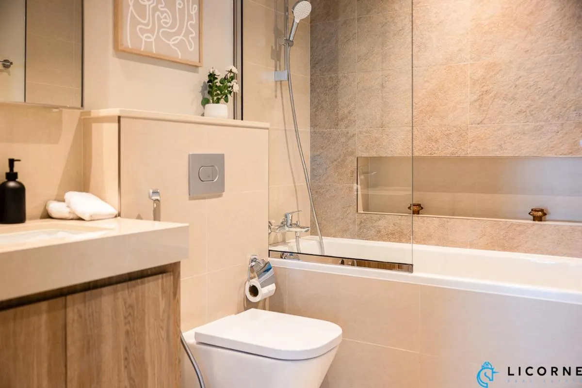 ⁨Top Floor Urban Oasis Steps from Dubai Mall - 1BR Apartment in Downtown Views ll, Tower 1⁩ — صورة 30