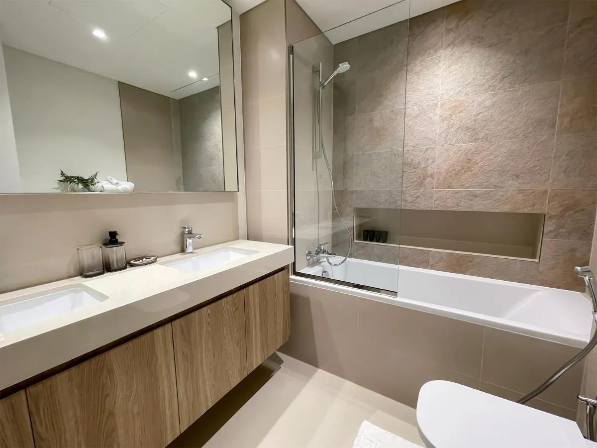 ⁨Stunning 2 Bedroom Apartment Downtown Views 2 - Tower 3 Downtown Dubai⁩ — صورة 32