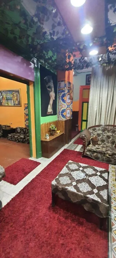 ⁨افريسان هووسي هوستيل⁩ — صورة 48