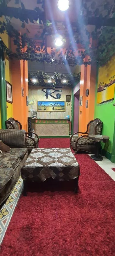 ⁨افريسان هووسي هوستيل⁩ — صورة 50