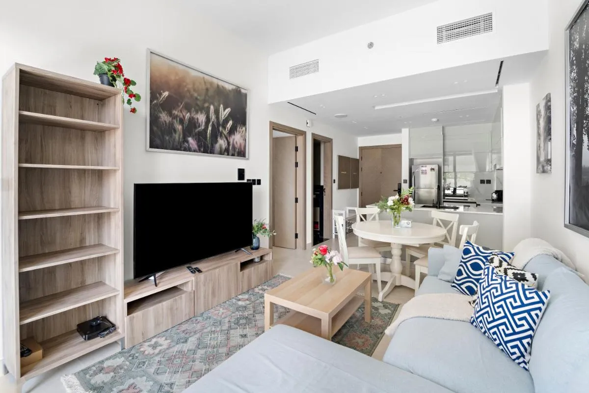 Elegant 1-Bedroom Apartment — صورة 4