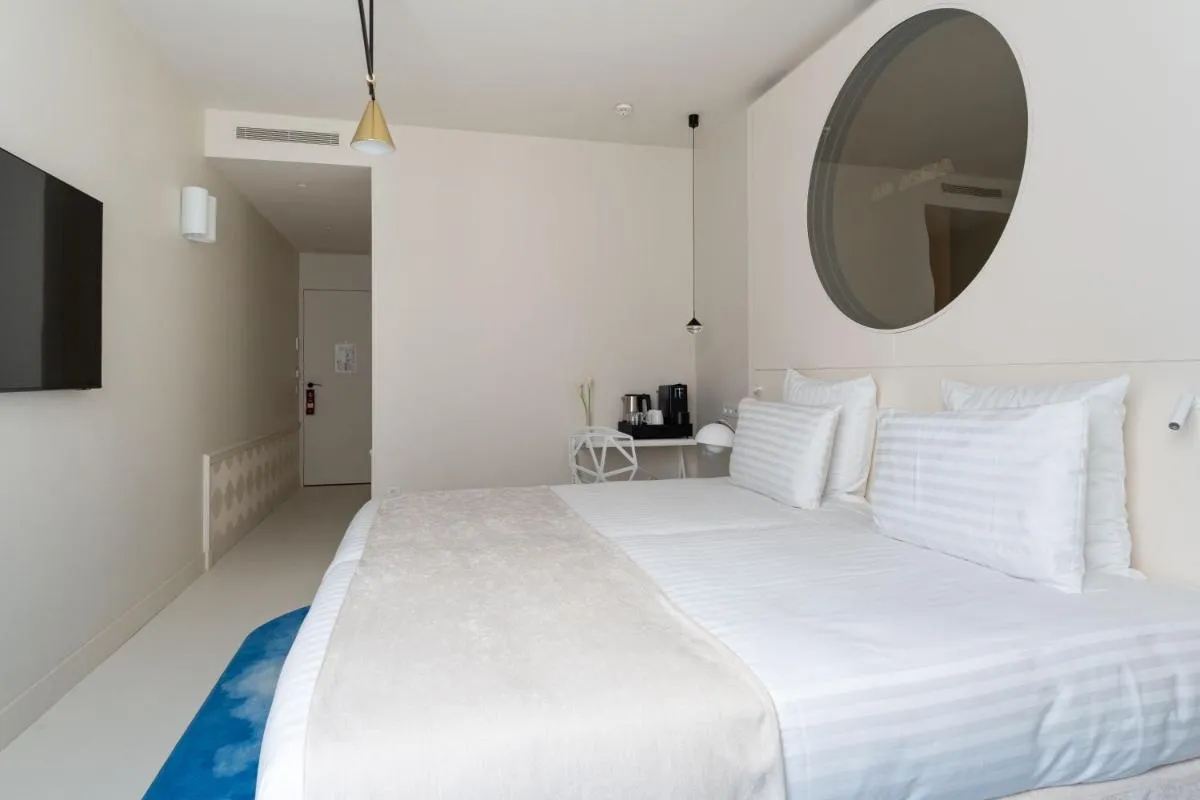 استرا وبرا استوتل — صورة 4