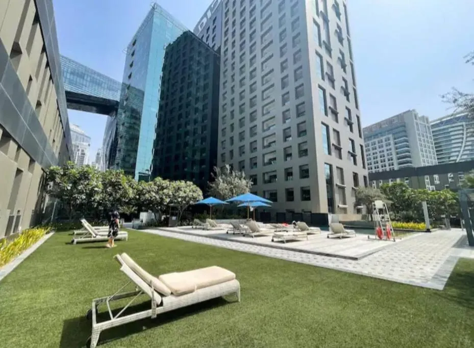 Cozy Hideaway-Damac Cour Jardin near Dubai Mall — صورة 4