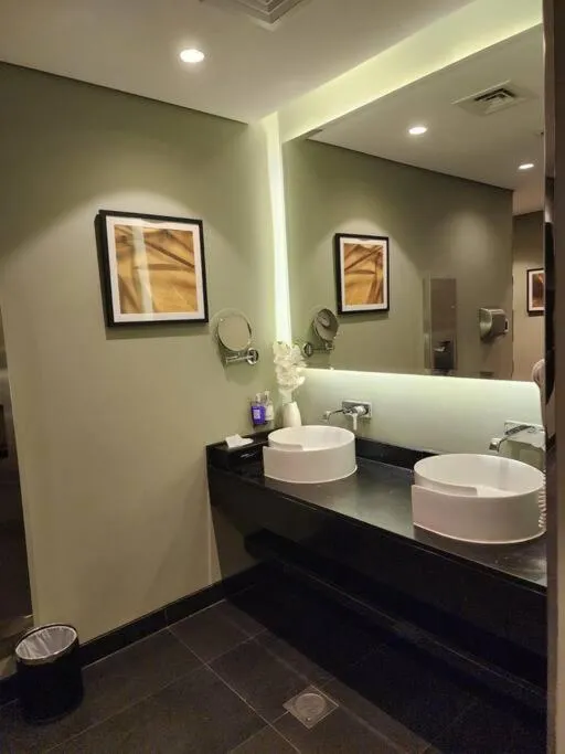 ⁨Cozy Hideaway-Damac Cour Jardin near Dubai Mall⁩ — صورة 8