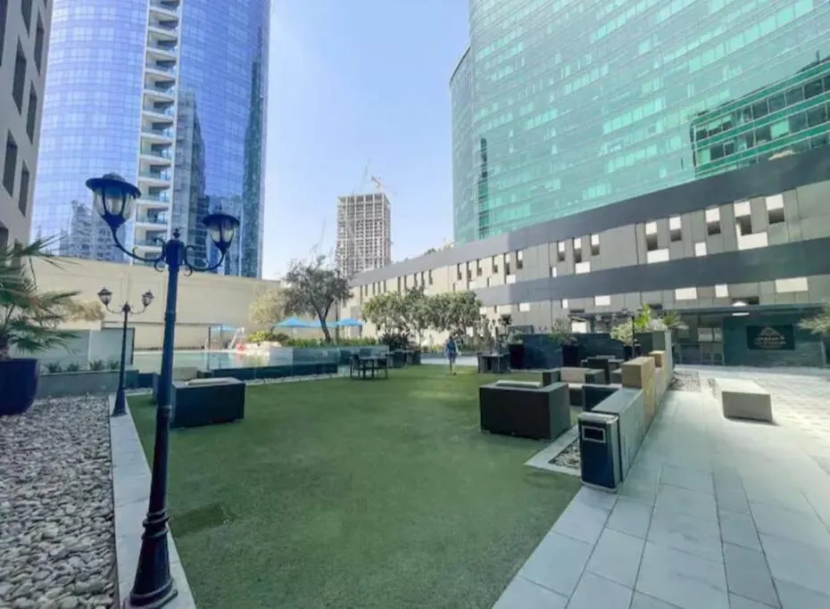 ⁨Cozy Hideaway-Damac Cour Jardin near Dubai Mall⁩ — صورة 31