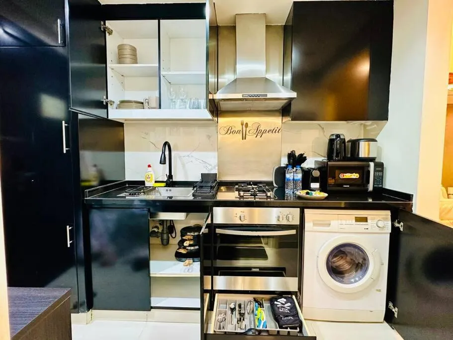 ⁨Cozy Hideaway-Damac Cour Jardin near Dubai Mall⁩ — صورة 36