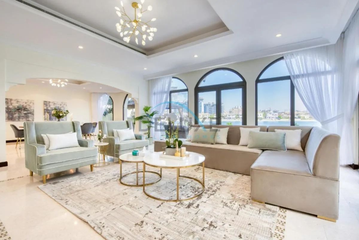 Prestigious 5BR Villa with Assistant Room and Private Pool in Frond O Palm Jumeirah by Deluxe Holiday Homes — صورة 3