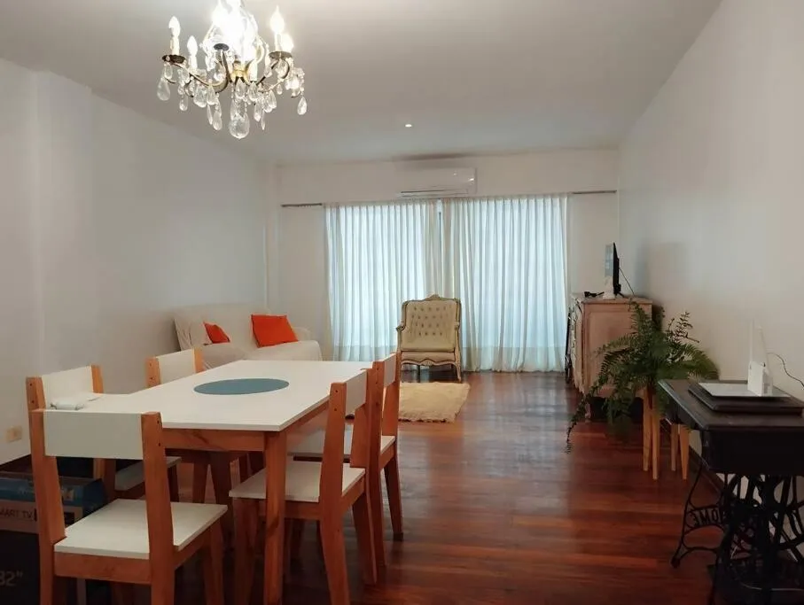 دبارتامنتو باررانكاس إكسكلنت وبيكاكين موي امبليو كون سغوريداد - بوينس آيرس، الأرجنتين