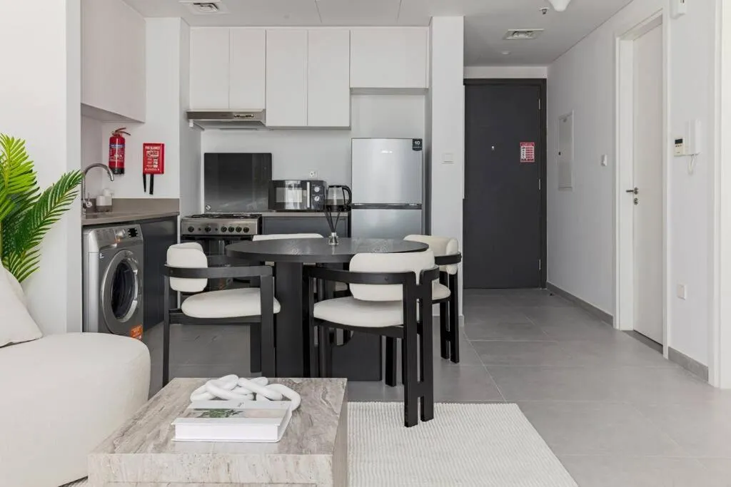 ⁨Sahab - courtyard view 1BR⁩ — صورة 21