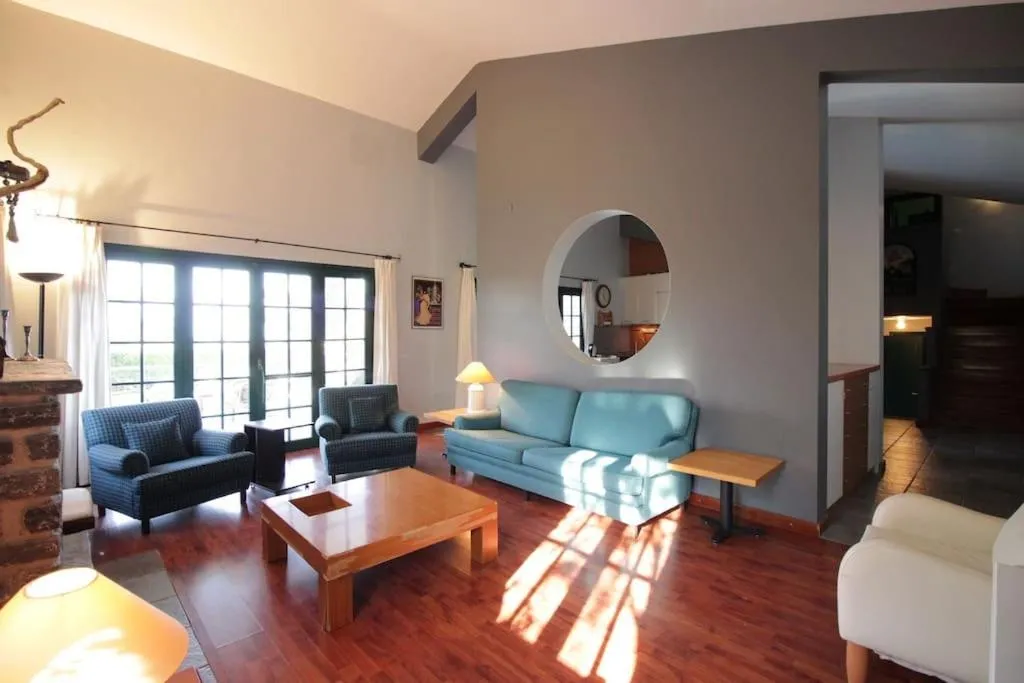Secluded 3BR Modern Villa w Private Pool and Views — صورة 3