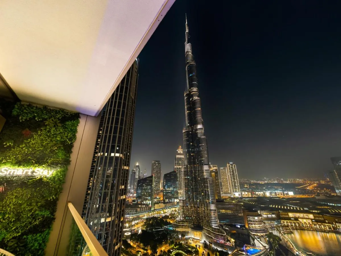 SmartStay at Grande Signature - Burj Khalifa View - 5 min Dubai Mall - Downtown Dubai - Brand New Luxury Apartments - دبي، الإمارات