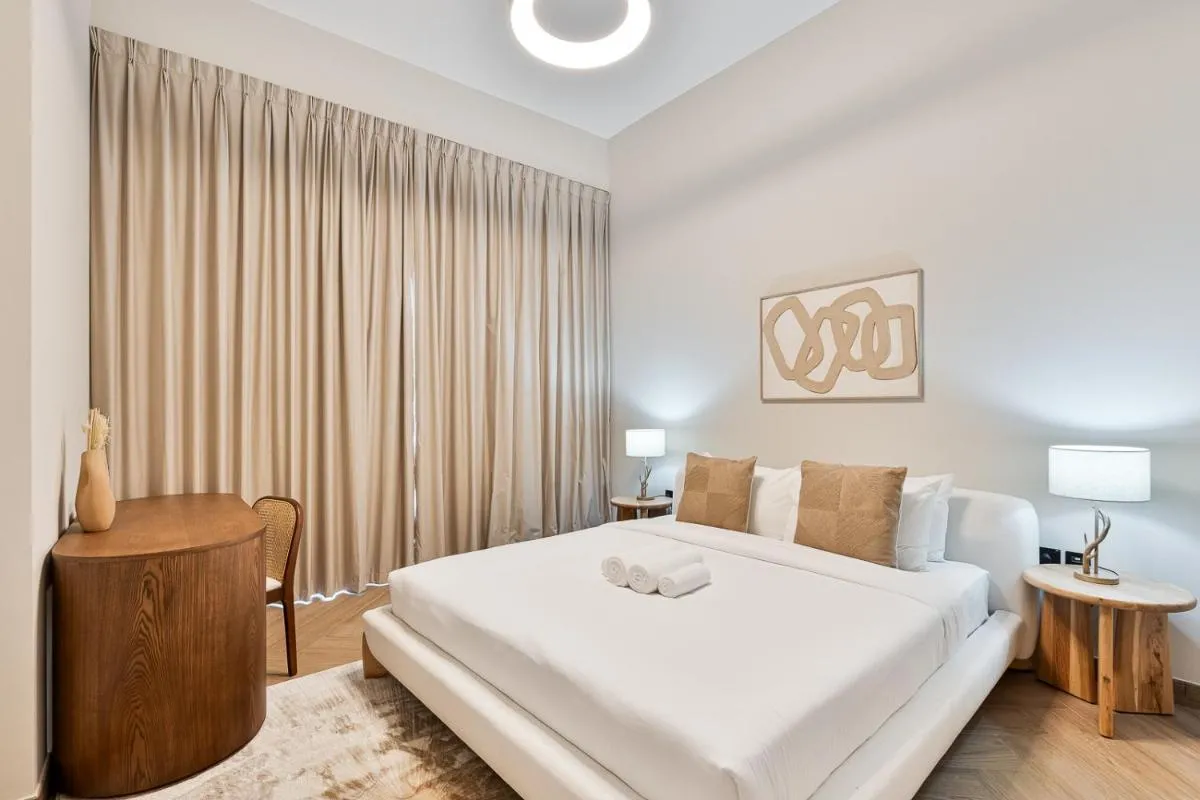Modern 2 BR Apartment near Dubai Butterfly Garden — صورة 4
