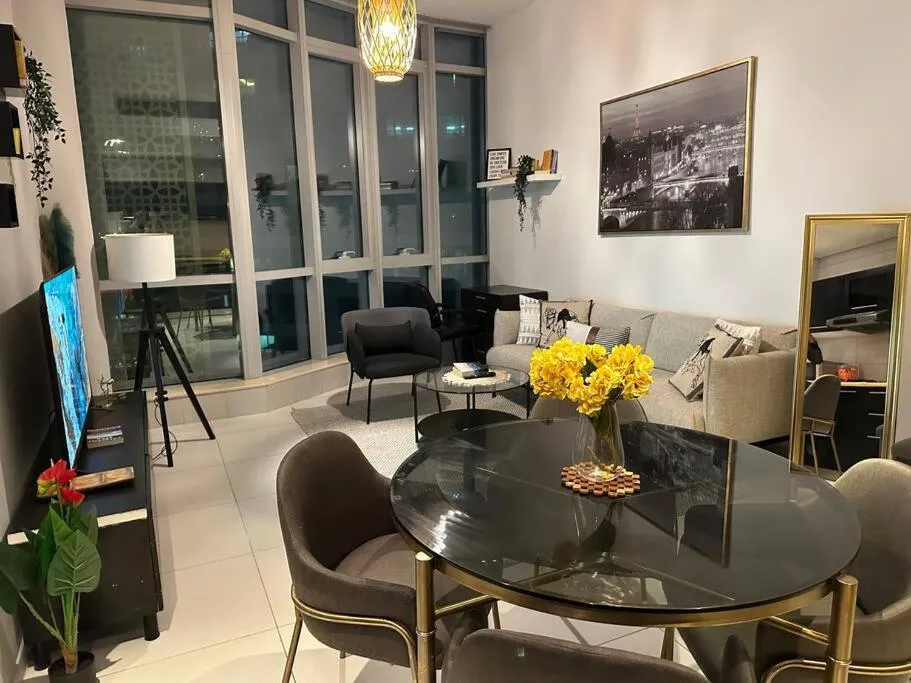 ⁨Cozy 1BHK Apartment-Dubai Marina⁩ — صورة 6