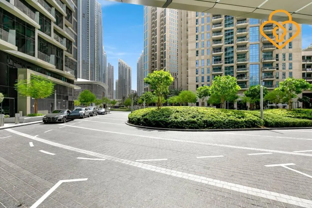 ⁨Keysplease 2 BR Address Opera walking to Dubai Mall 55⁩ — صورة 7