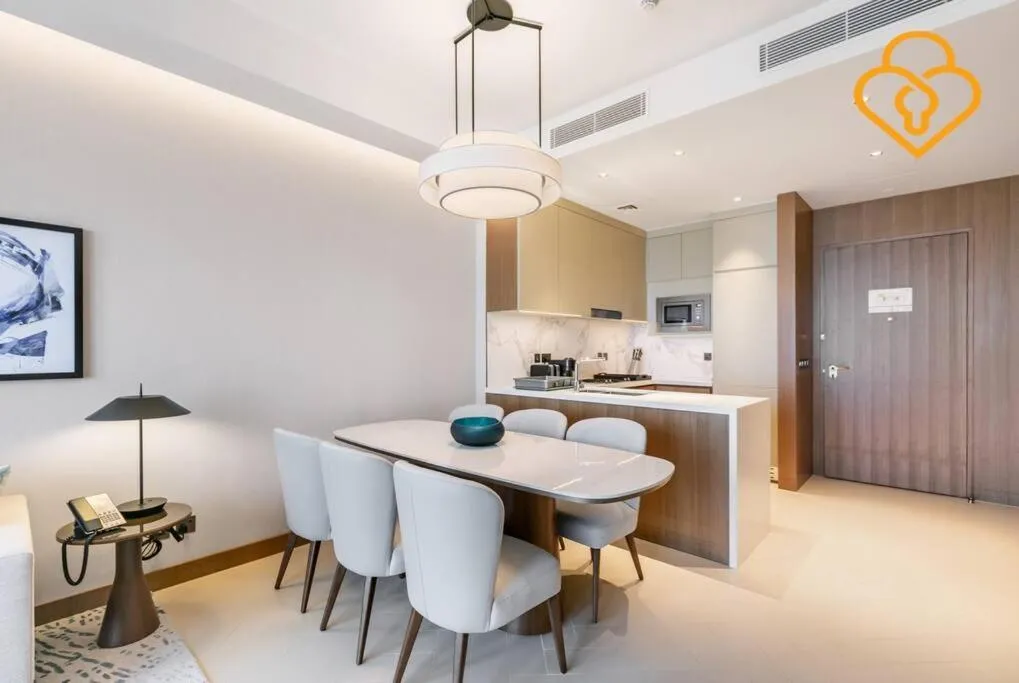 ⁨Keysplease 2 BR Address Opera walking to Dubai Mall 55⁩ — صورة 14