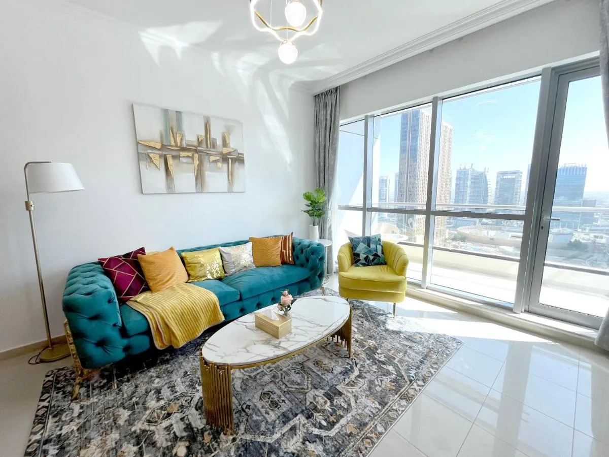 Stunning 1 bedroom in JBR with Balcony - Dubai Marina Mall view — صورة 4