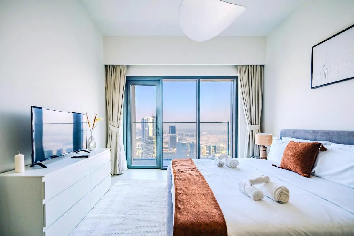 Stunning 2BR Apt Burj Royale 10 mins walk to Dubai mall — صورة 4