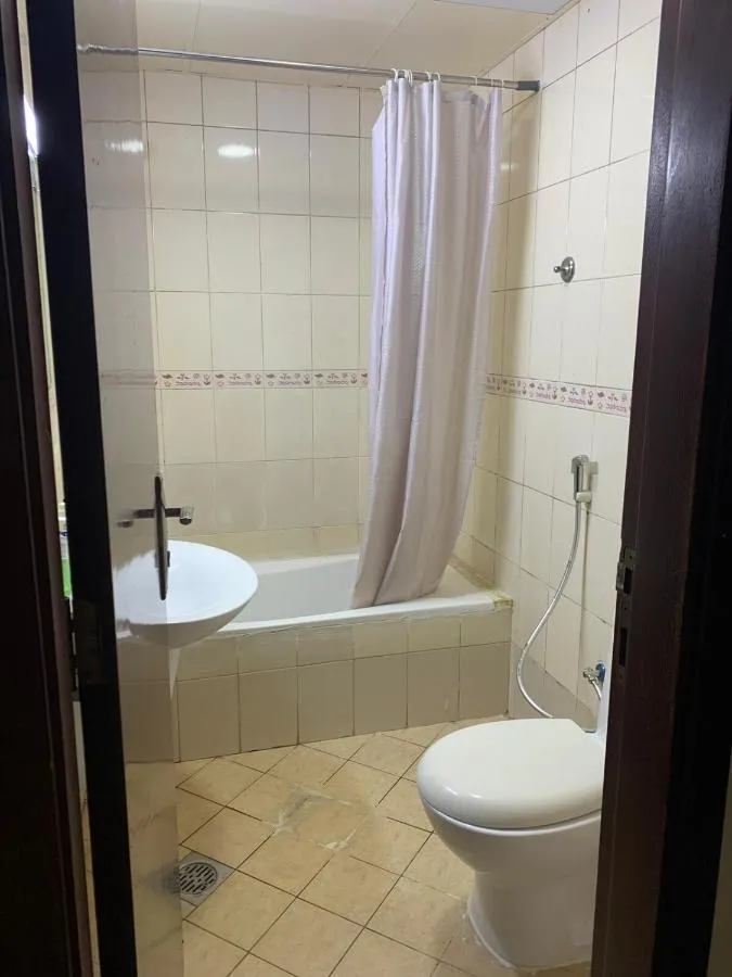 ⁨Dubai Sharjah Sunny Border Hotel Appartement⁩ — صورة 39