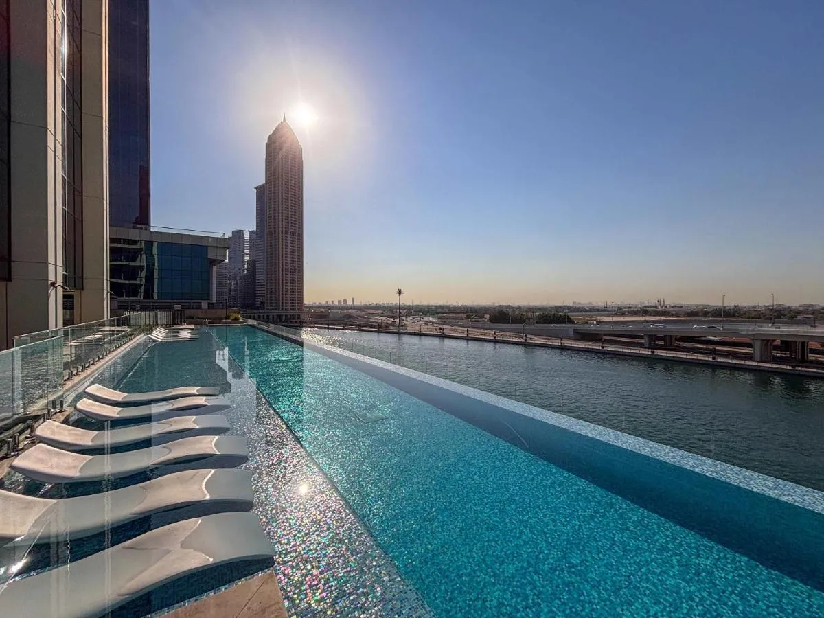 ⁨Frank Porter - Urban Oasis⁩ — صورة 30
