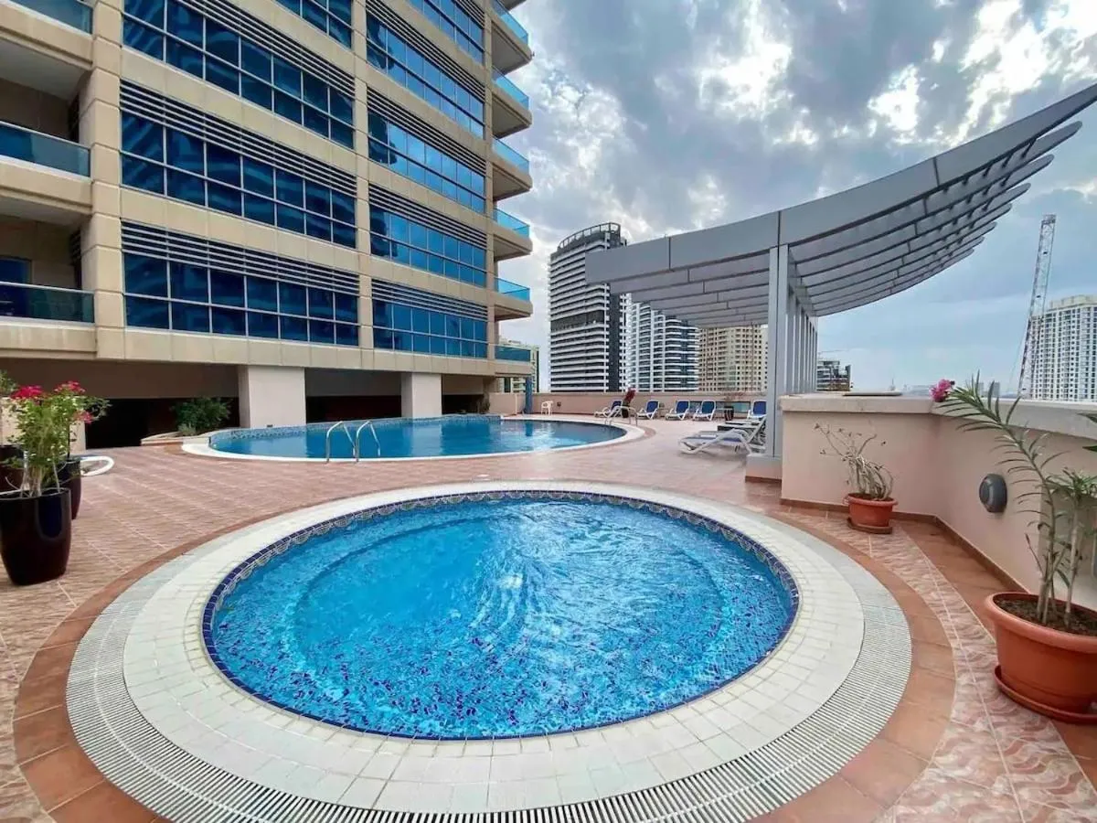 Studio near beach and Metro in Dubai Marina Z1003 — صورة 2