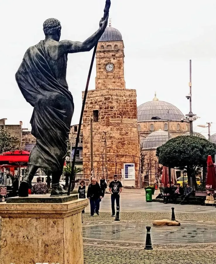 Antalya Kaleii Benzersiz mthi geni daire — صورة 2