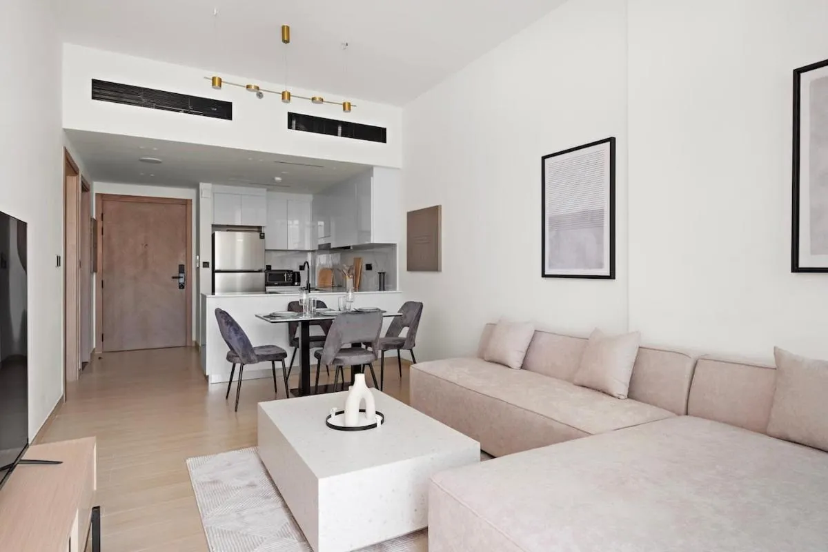 Stunning 1 br modern luxury residence at JVC - دبي، الإمارات
