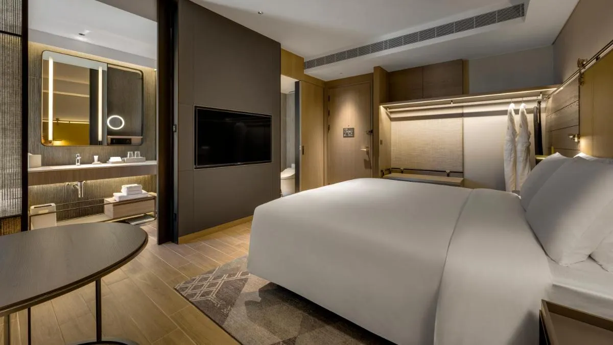 رسونانك تايبيه تابستري كوليكشن هيلتون — صورة 2