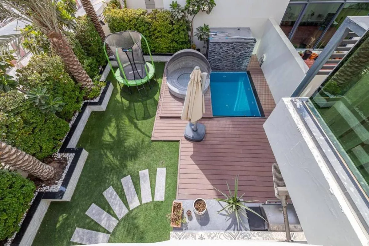 Coastal Themed 4BR Townhouse with Pool in JVC — صورة 2