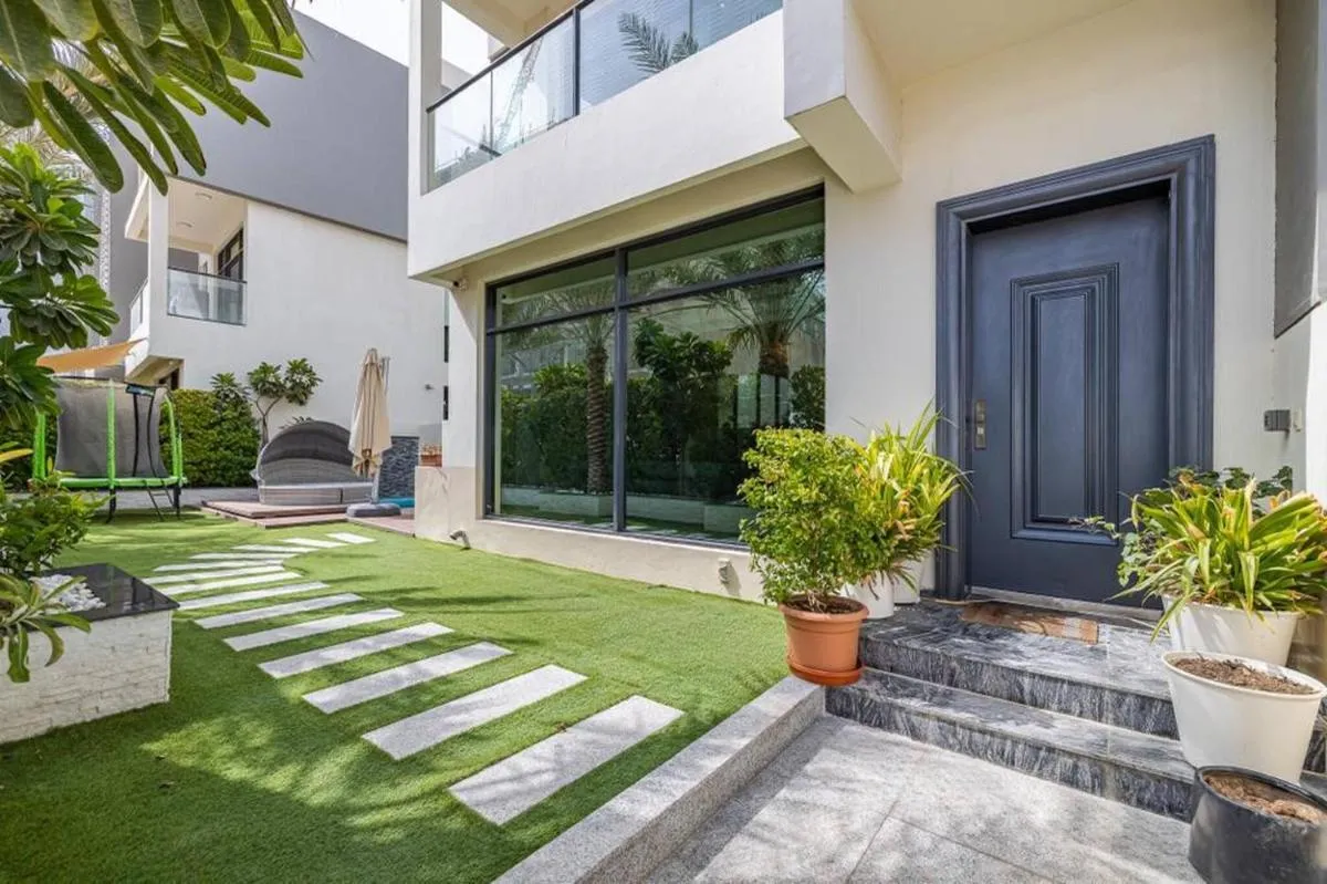 Coastal Themed 4BR Townhouse with Pool in JVC — صورة 4
