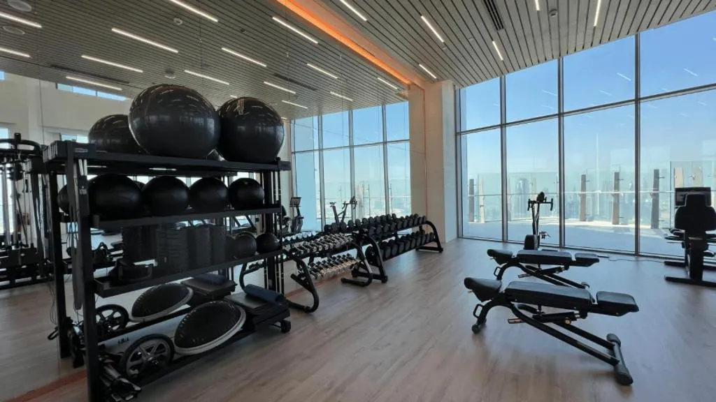 ⁨Iconic 1Bedroom Duplex with Skyline Views Near Downtown Dubai & Burj Khalifa⁩ — صورة 5