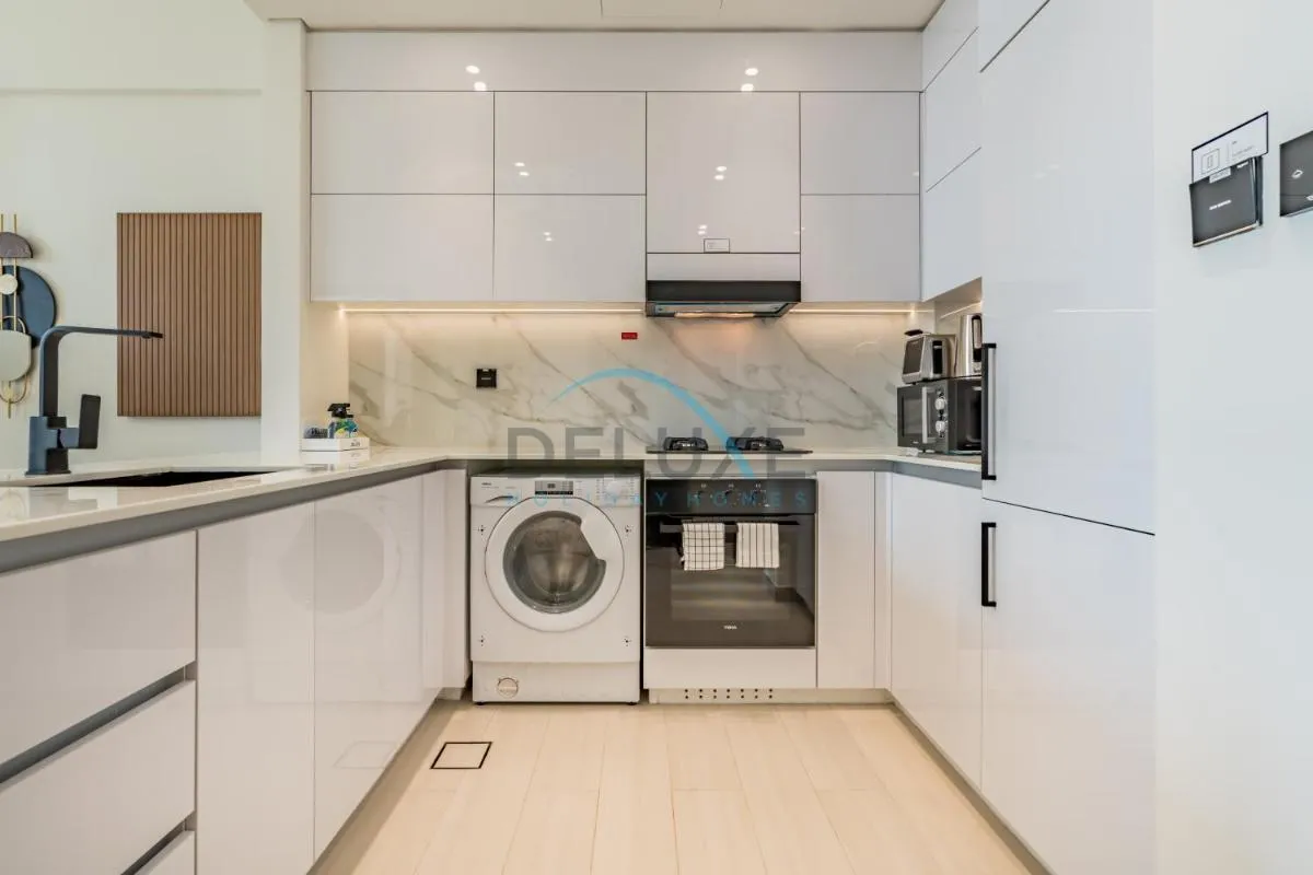 Cozy 1BR with Balcony in Binghatti House, Jumeirah Village Circle by Deluxe Holiday Homes — صورة 3