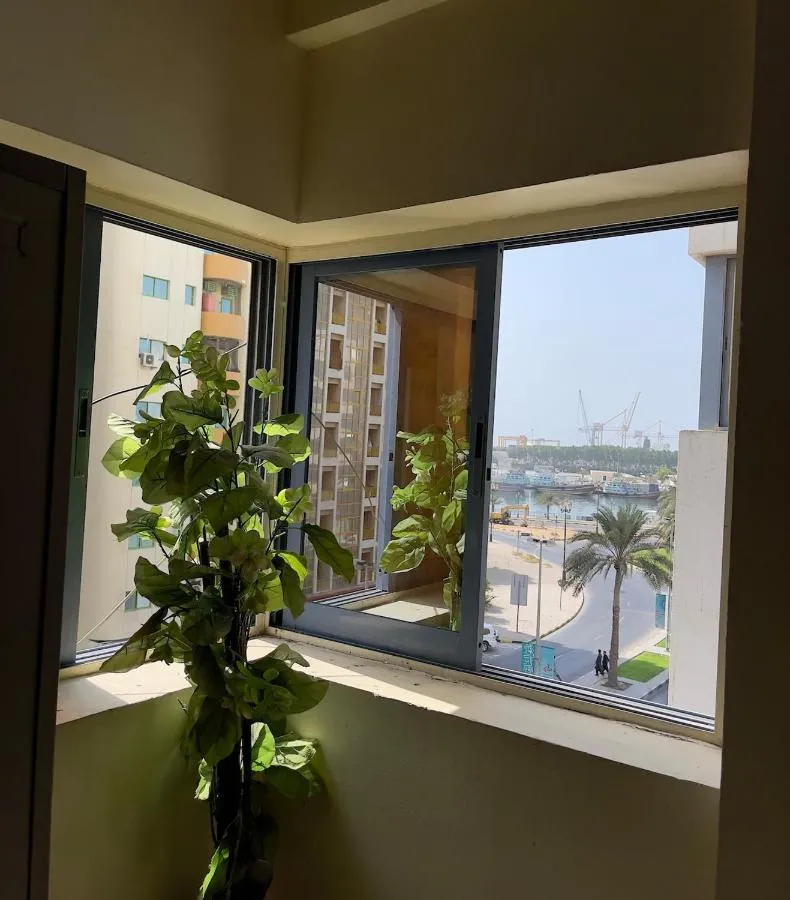 ⁨Sea View APT Near dubai Bus Station men Sharing⁩ — صورة 14
