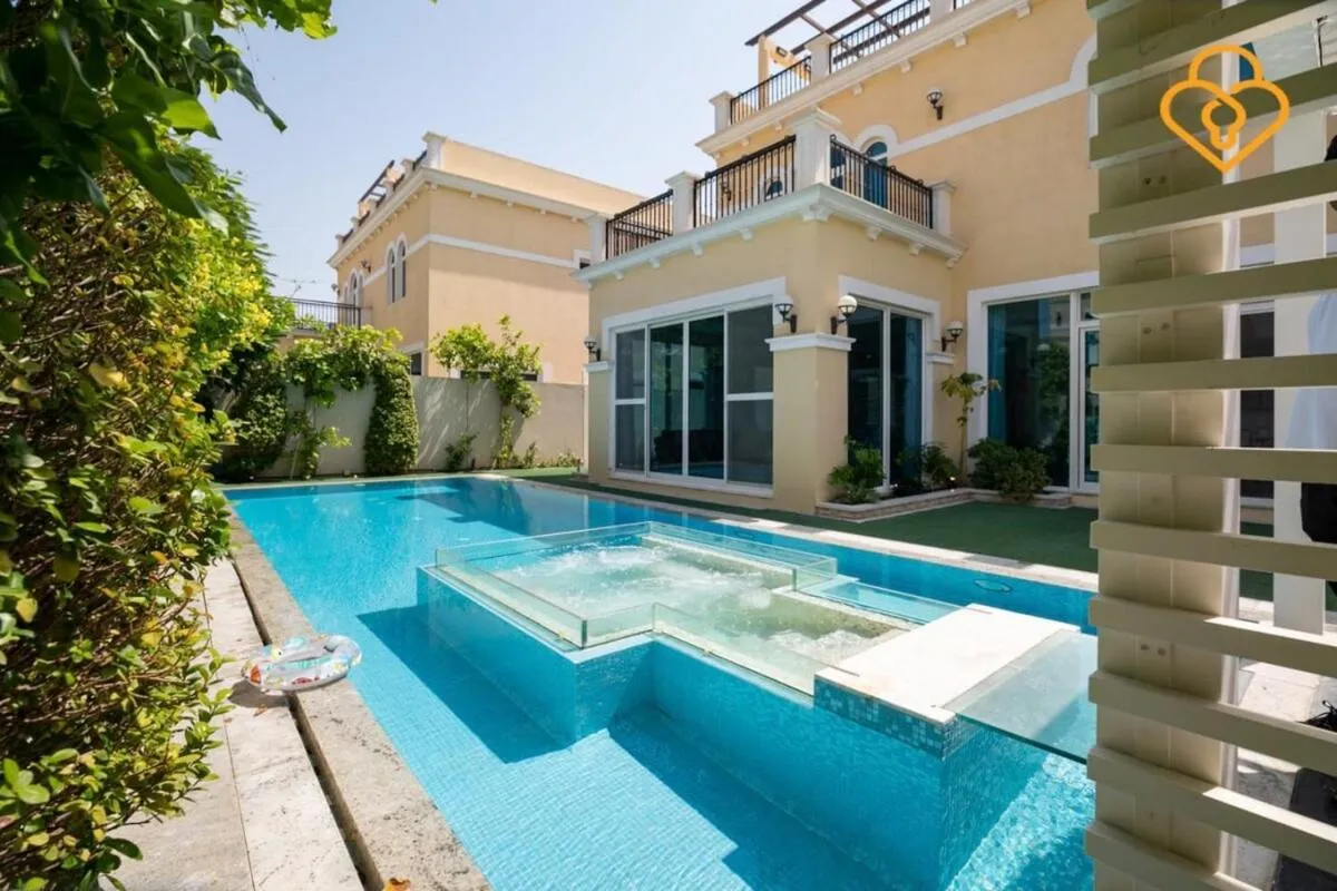 keysplease 4 BR Villa private pool, Jumeirah Park - دبي، الإمارات