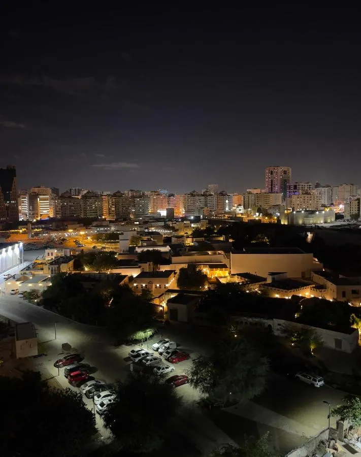 Sea View APT Near dubai Bus Station men Sharing — صورة 4