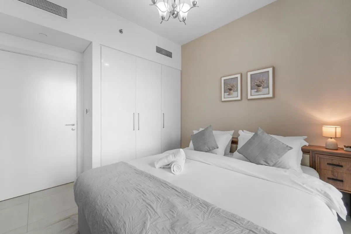 ⁨Amazing 2BR Home Burj Khalifa View Steps Walk to DubaiMall⁩ — صورة 13