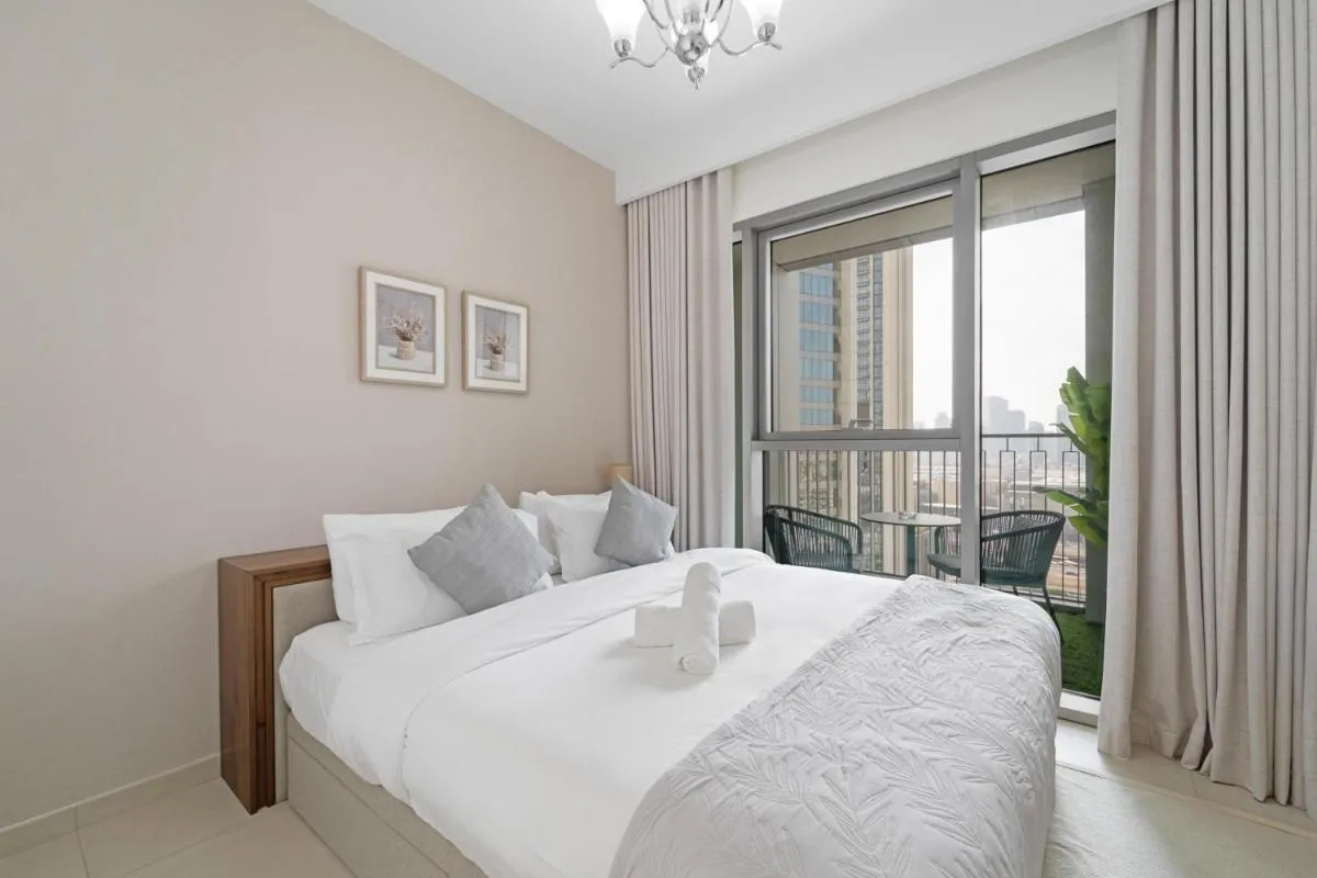 ⁨Amazing 2BR Home Burj Khalifa View Steps Walk to DubaiMall⁩ — صورة 12