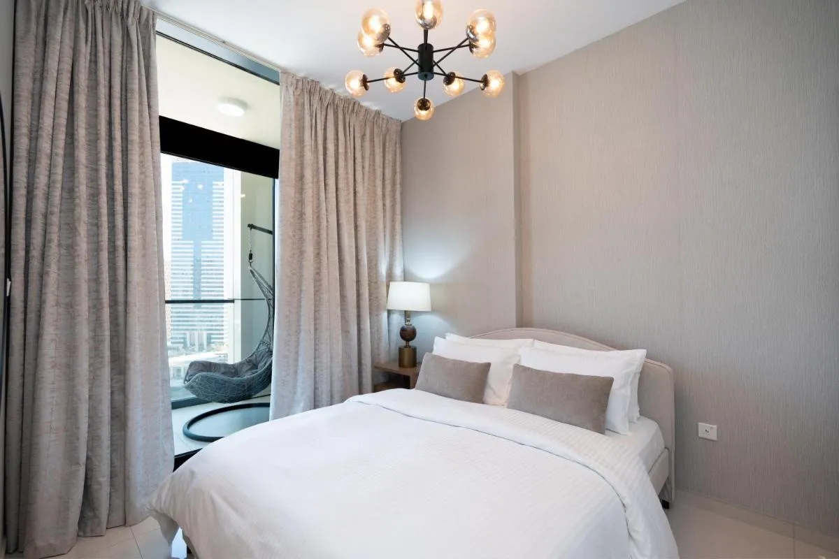 Keyrock Living - Lakeview Escape in Business Bay — صورة 4