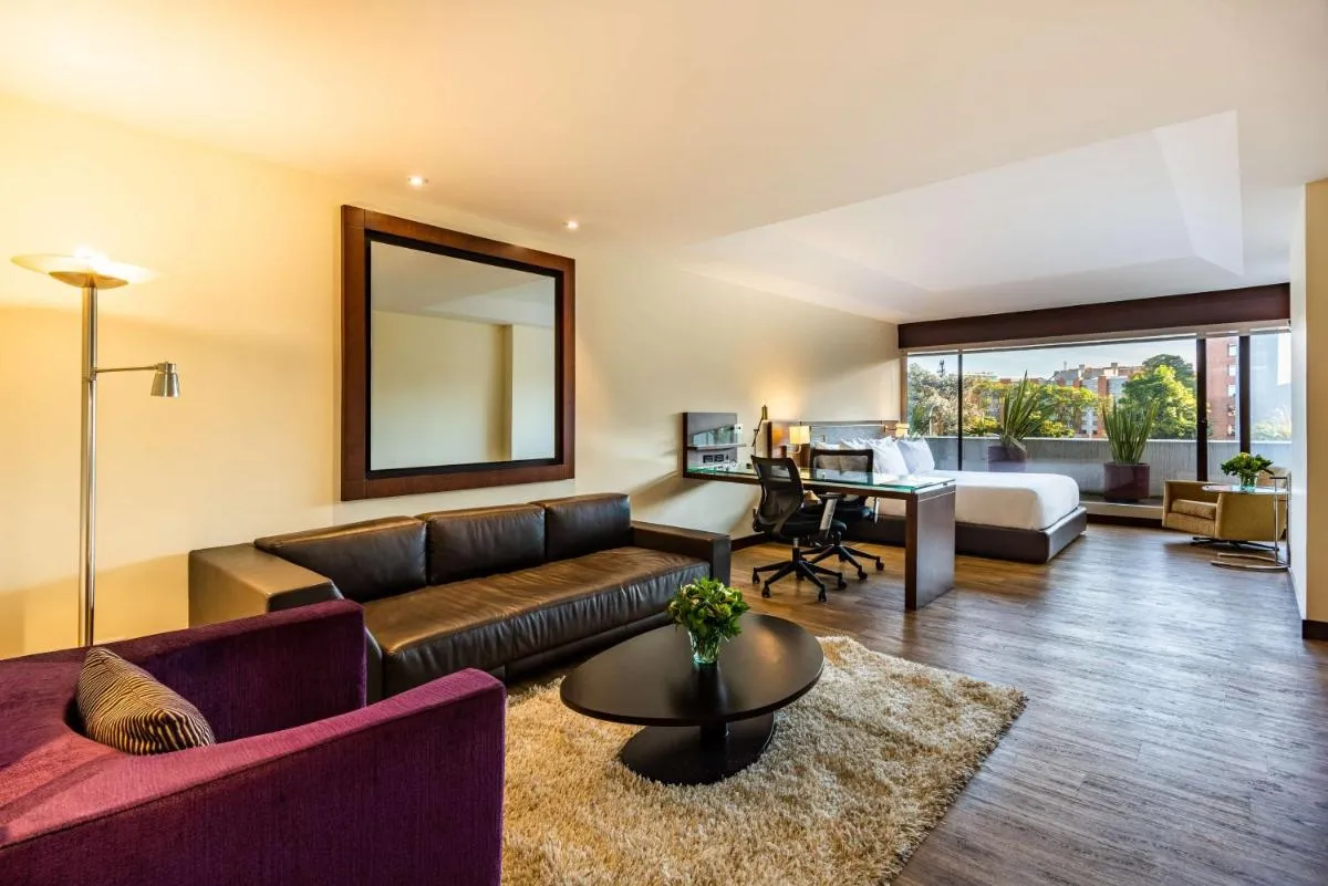 نه كوليكشن بوغوتا وتك رويال — صورة 4