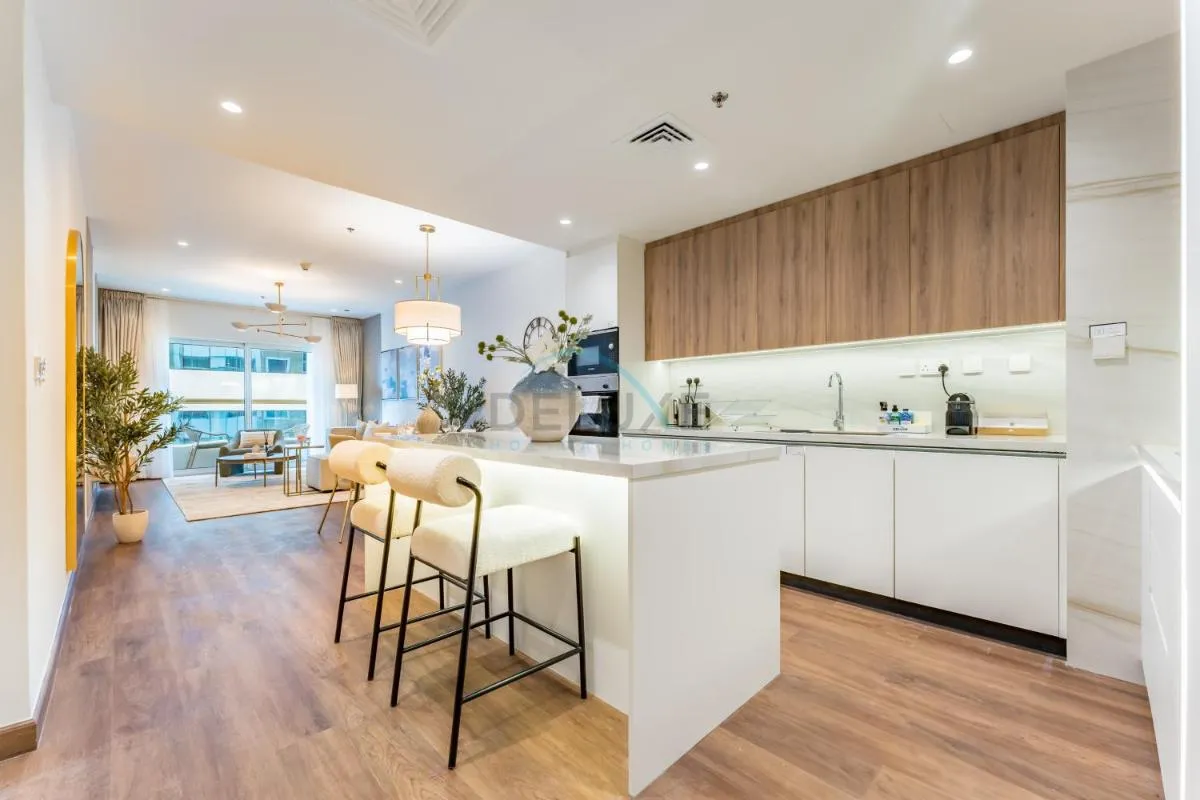 Refurbished 1BR High-Floor Unit with Partial City & Sea Views, Walking Distance to the Beach, Elite Residence, Dubai Marina by Deluxe Holiday Homes — صورة 4