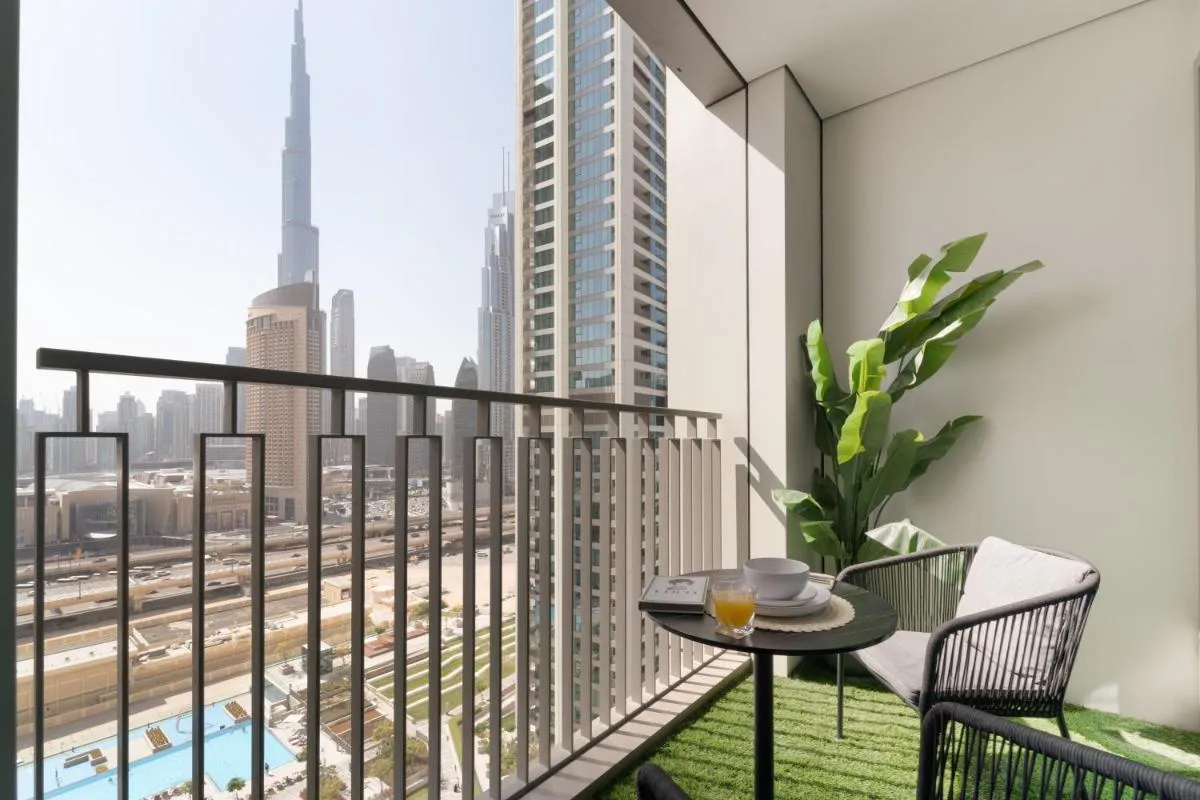 ⁨Amazing 2BR Home Burj Khalifa View Steps Walk to DubaiMall⁩ — صورة 14