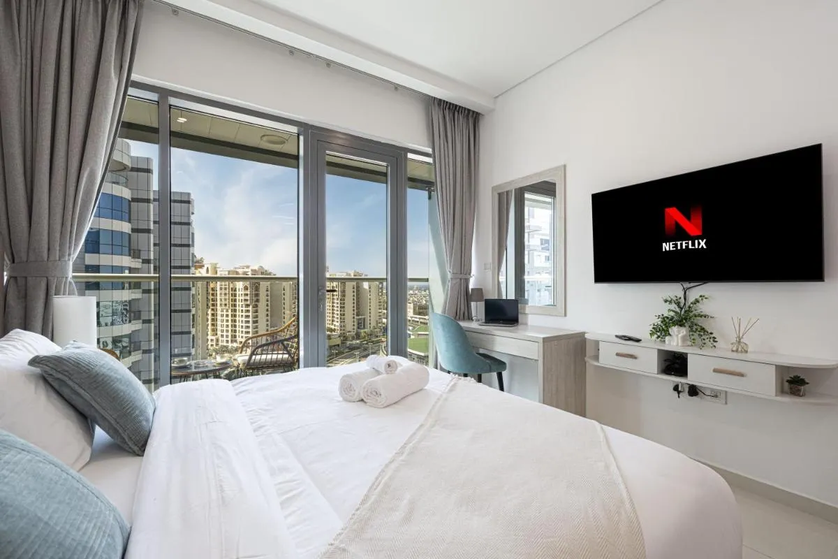 Infinity Pool Studio in Palm Jumeirah on Exclusive West Beach — صورة 3