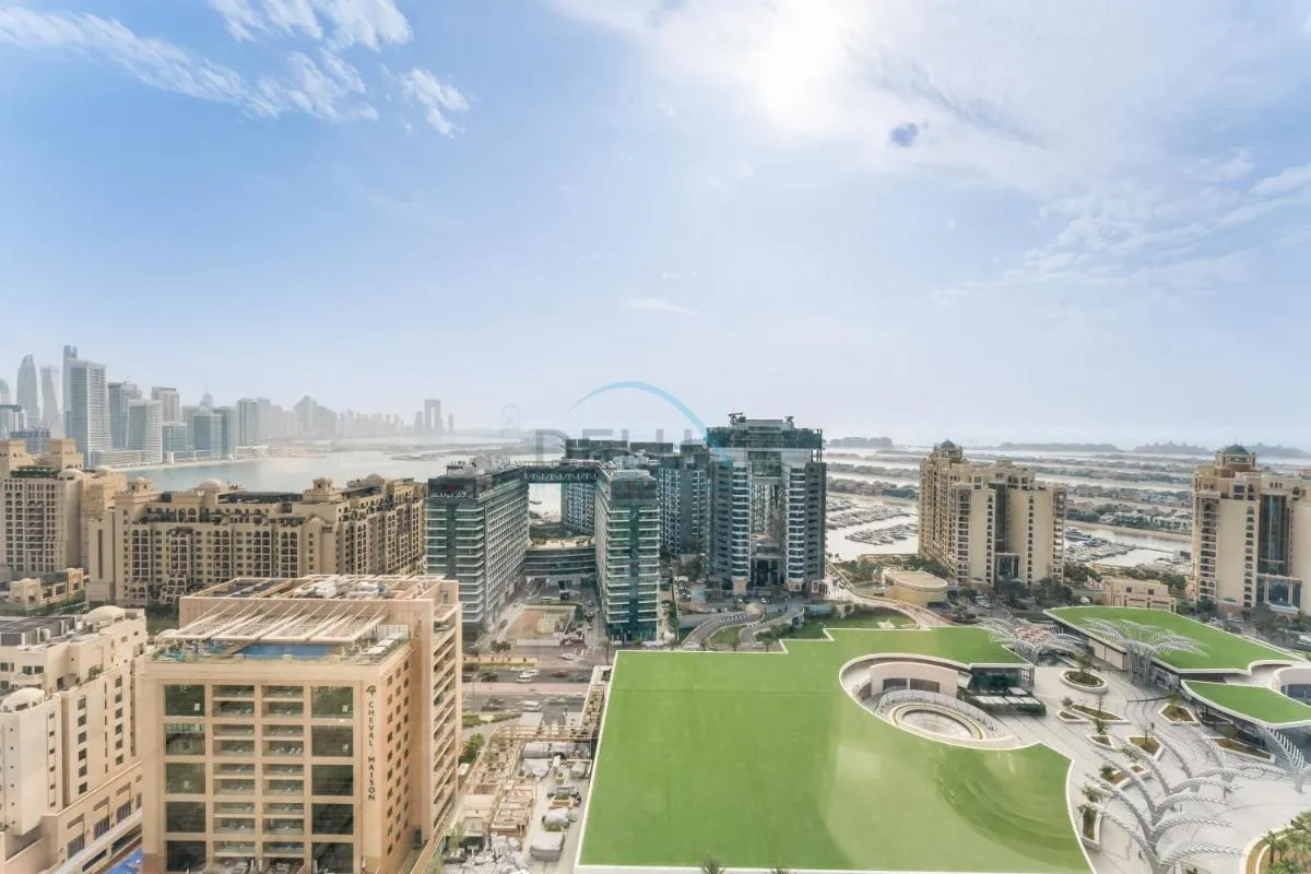 High-Rise Studio Overlooking the Sea with a Glimpse of Ain Dubai, The Palm Tower, Palm Jumeirah by Deluxe Holiday Homes — صورة 4